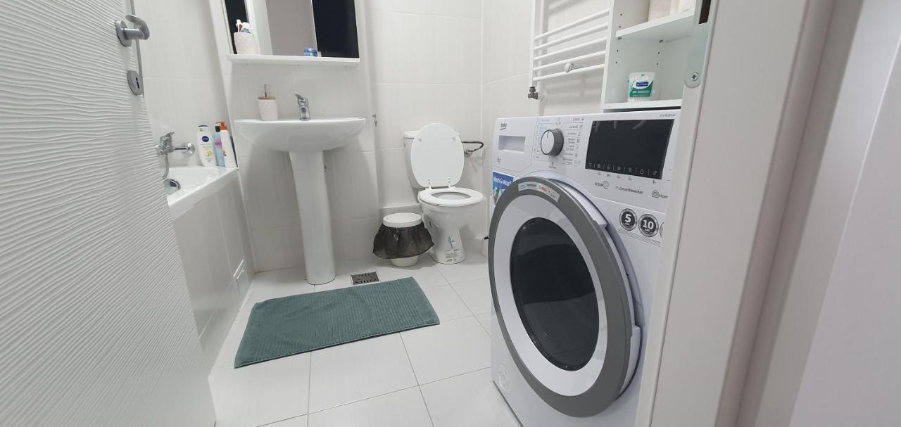 Spatios,intim+ Loc Parcare Propriu,vedere Panoramica,utilat De Lux Apartment Bucharest