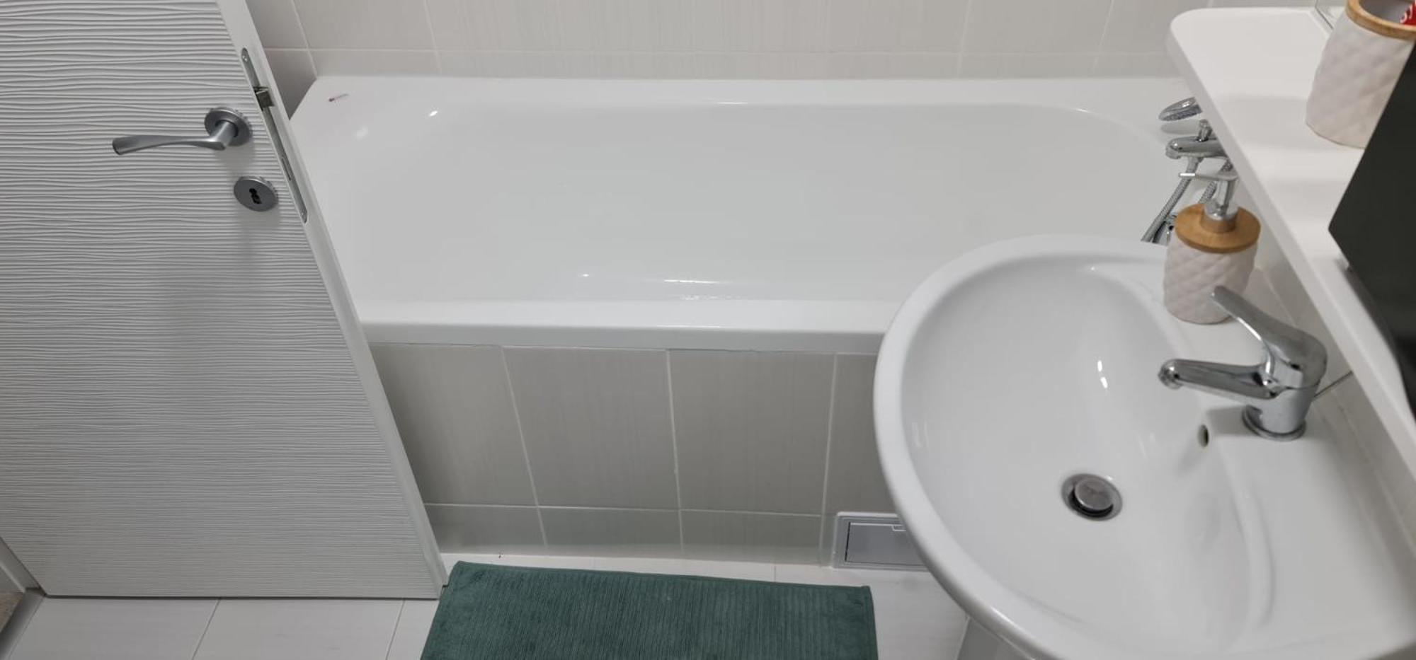Spatios,intim+ Loc Parcare Propriu,vedere Panoramica,utilat De Lux *